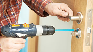 Automotive Locksmith at 75052 Grand Prairie, Texas